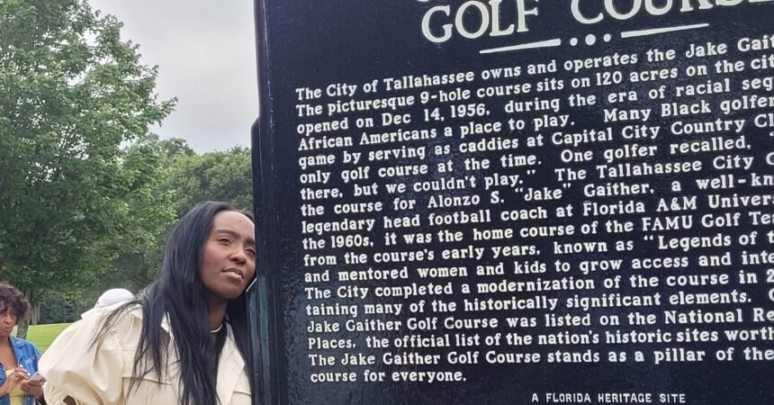 Bus tour gives conference participants up close look at Black history